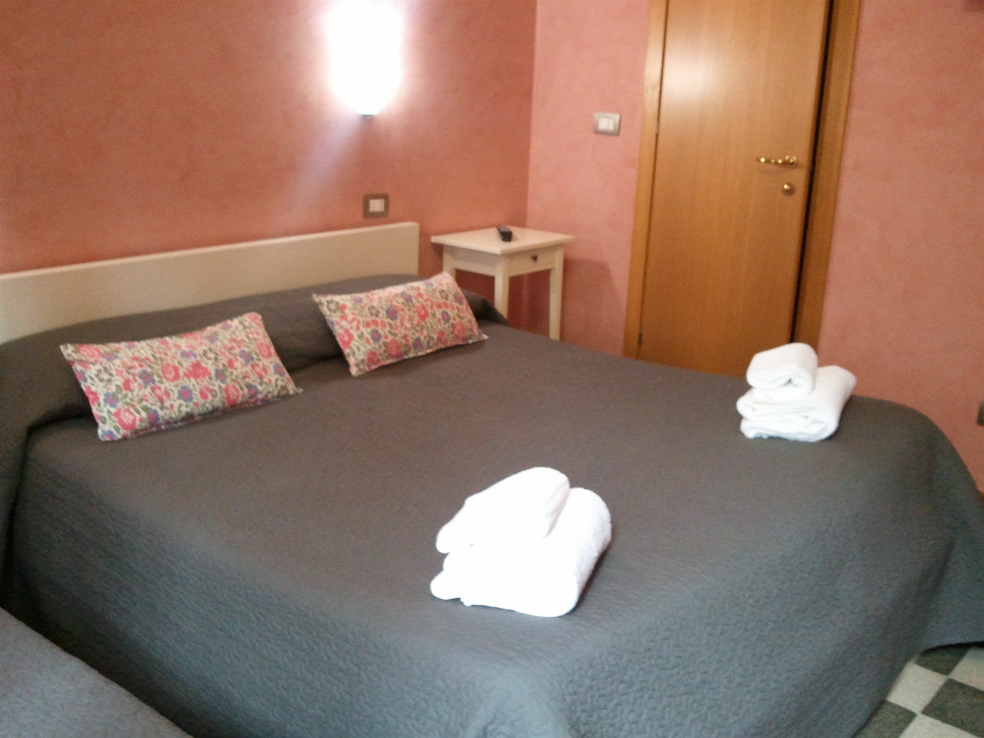ISABEL Guest House Rome Extérieur photo